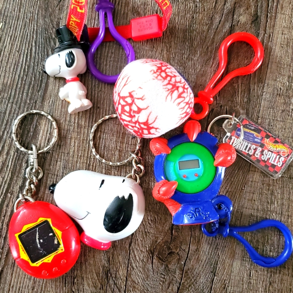 Collectabiles vintage McDonald's toys